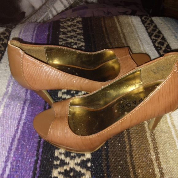 Tan High heel open toe - Picture 2 of 4